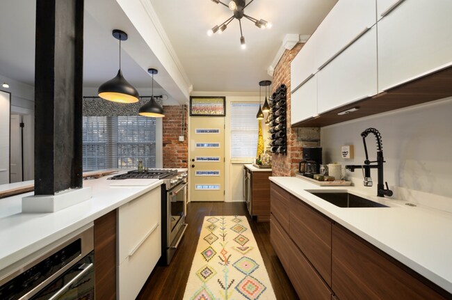 Foto del edificio - 4436 Mill Creek Pkwy