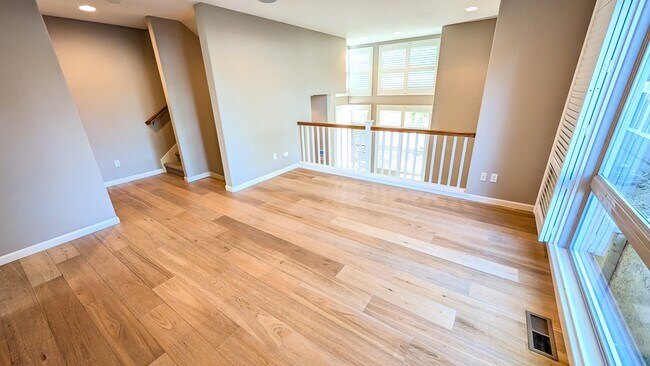Foto del edificio - 1544 Sunnyvale Ave