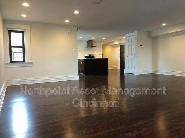 Foto del edificio - 221 W 9th St
