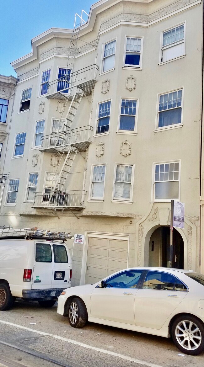 Foto del edificio - 1075 Washington St