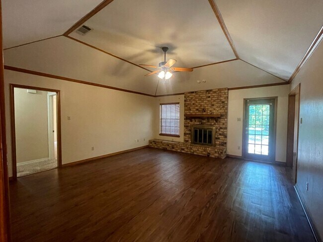 Foto del edificio - Must See! Welcoming Home In Greenacres Place!