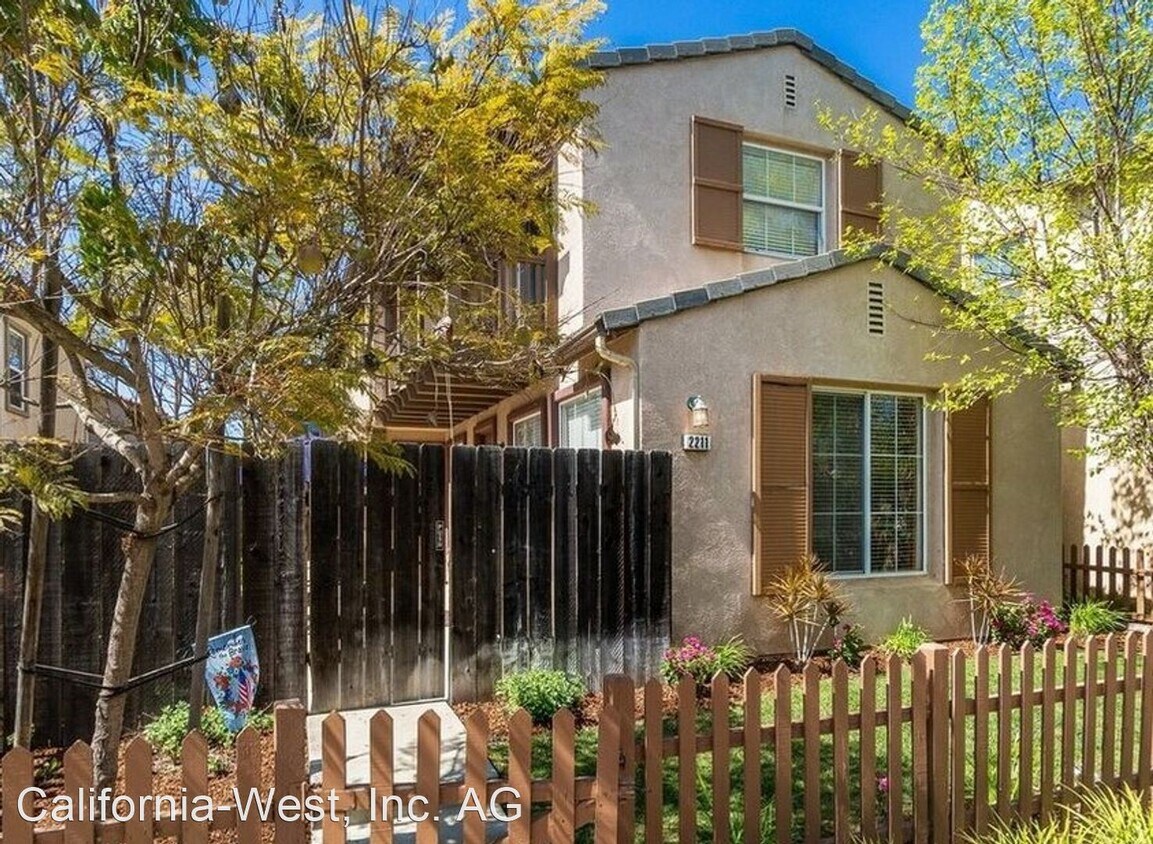 Foto del edificio - 3 br, 2.5 bath House - 2211 Cottage Lane