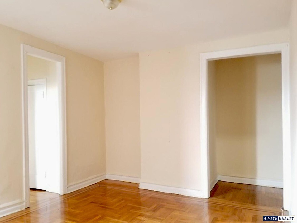 Primary Photo - 50 East 18th Street