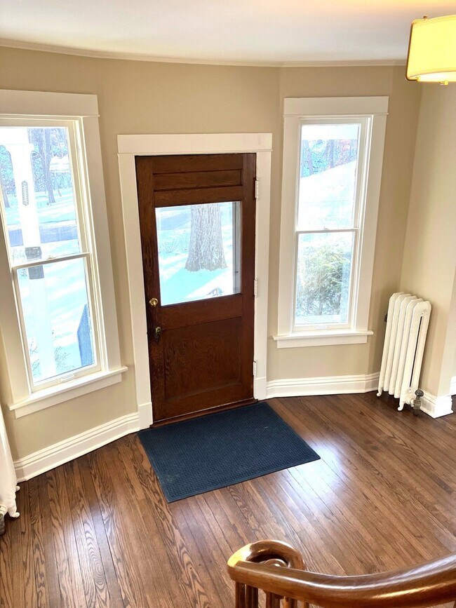 Foto del edificio - 544 Ravine Ave