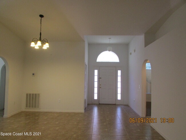 Building Photo - 3472 Chica Cir