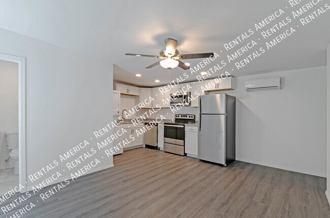 Foto del edificio - Brand New Home!  ALL UTILITIES INCLUDED!