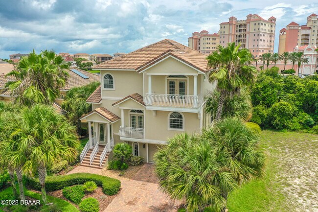 Building Photo - 12 Northshore Dr