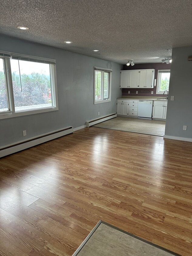 Primary Photo - Heat Included! Heated Storage, 2 Bedroom/1...