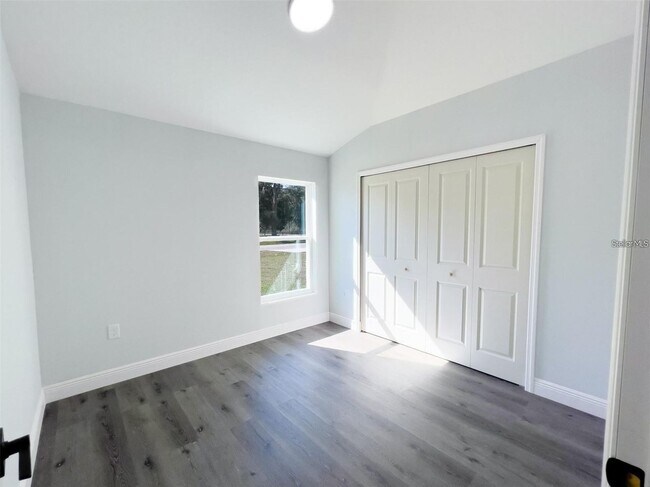 Foto del edificio - Charming 3-bedroom, 2-bathroom home nestle...