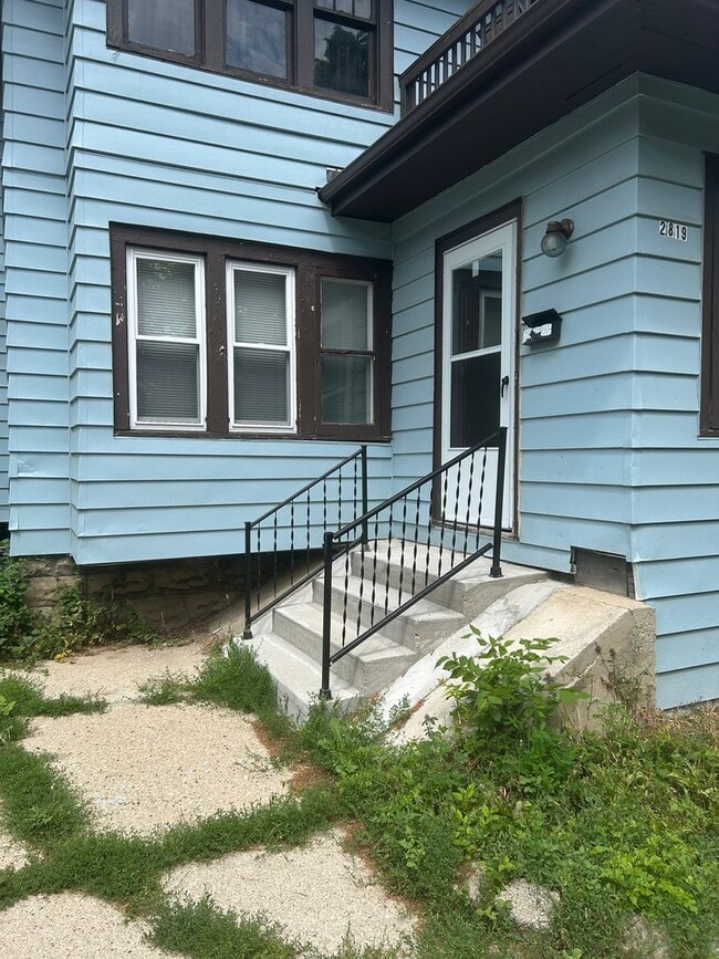 Building Photo - 2819-2821-2821 N 47th St