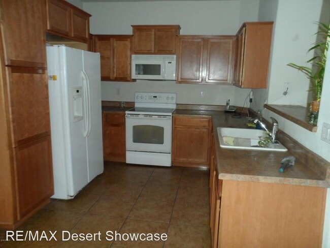 Building Photo - 3 br, 2.5 bath House - 8314 W. Sheridan St...