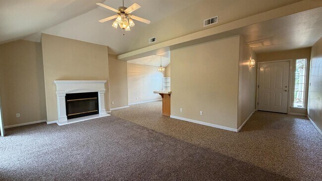 Foto del edificio - 2274 E Skyview Ave