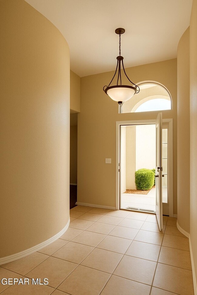 Building Photo - 6101 Los Siglos Dr