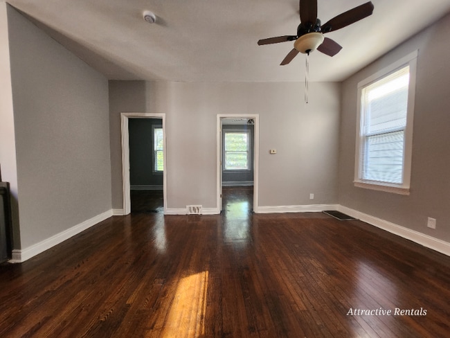 Building Photo - 7632 S Drexel Ave