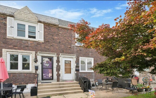 Foto del edificio - Charming 3-bedroom, 2-bathroom Townhome - ...