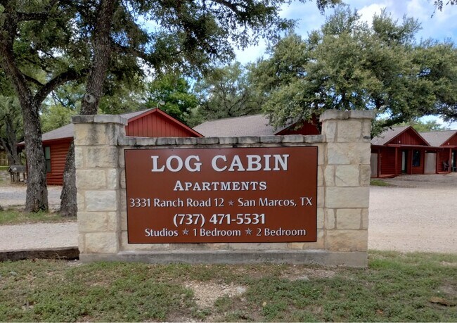 Foto del edificio - Log Cabin Plaza