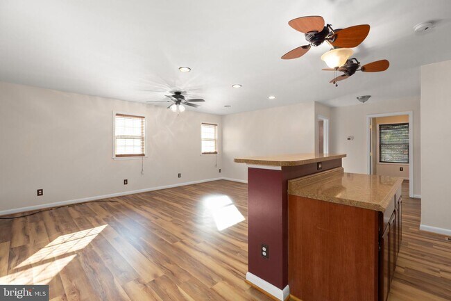 Building Photo - 8314 Old Mill Ln