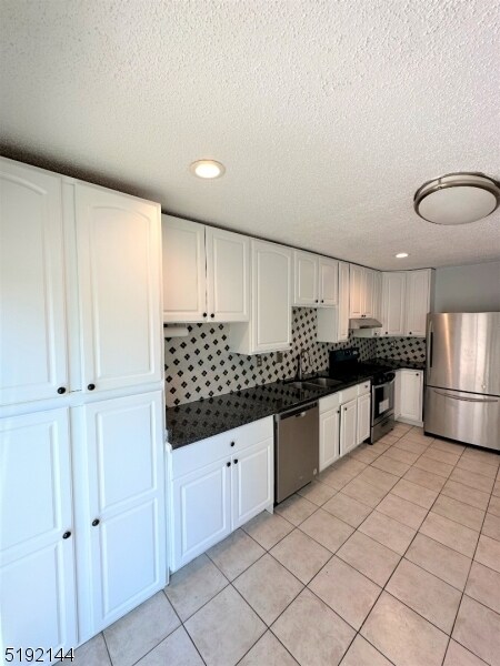 Building Photo - 4 Topaz Dr