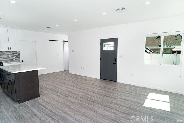 Foto del edificio - 627 E Harvard Rd