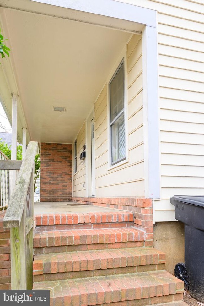 Building Photo - 3411 N Pershing Dr