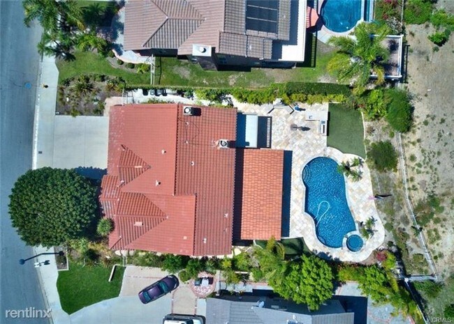 Building Photo - 5255 Avenida de Kristine