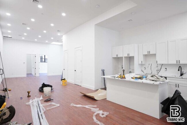 Building Photo - 2 bedroom in BROOKLYN NY 11211