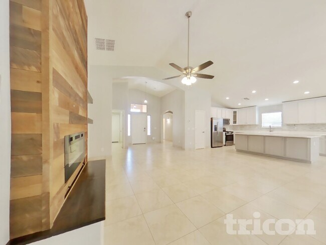 Foto del edificio - 17775 W Eugene Terrace