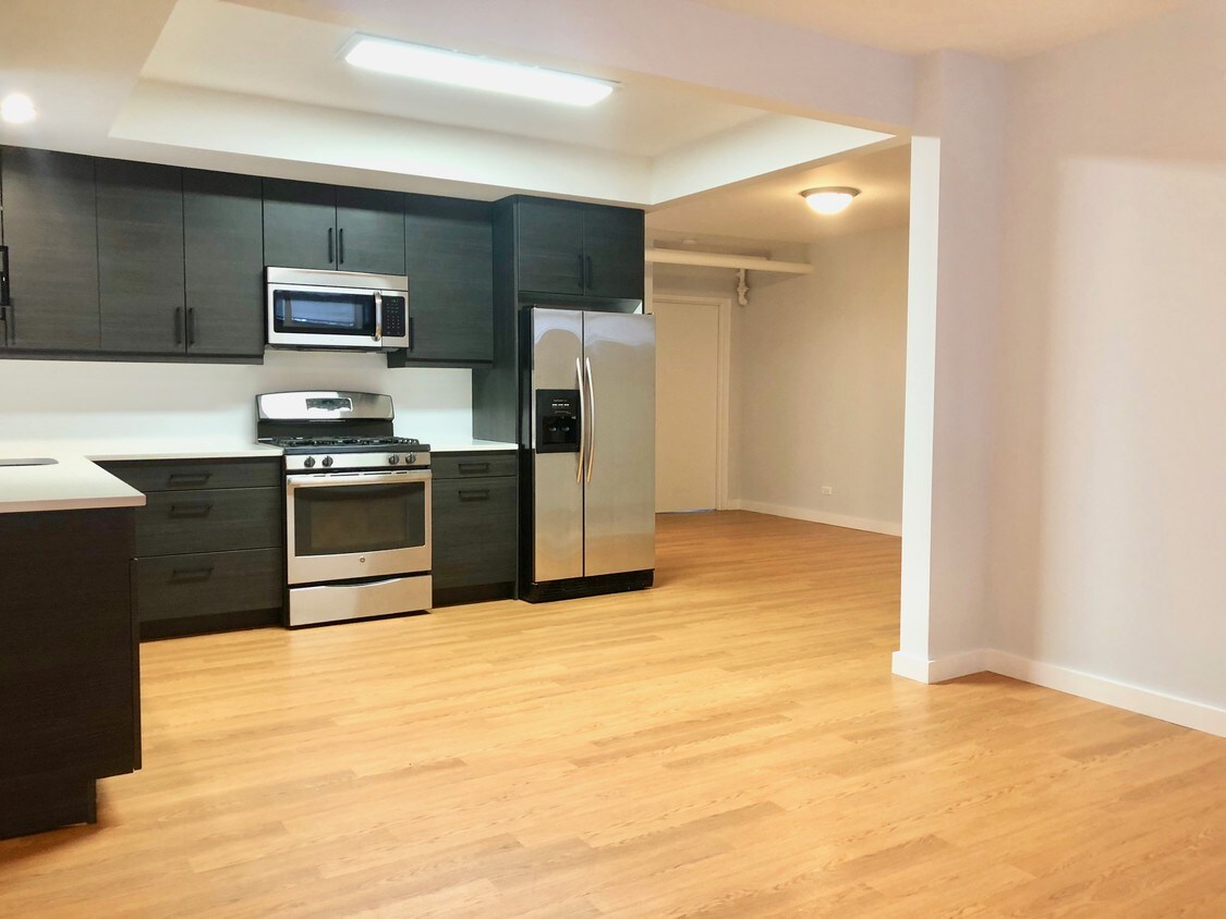 Foto principal - 900 Riverside Dr