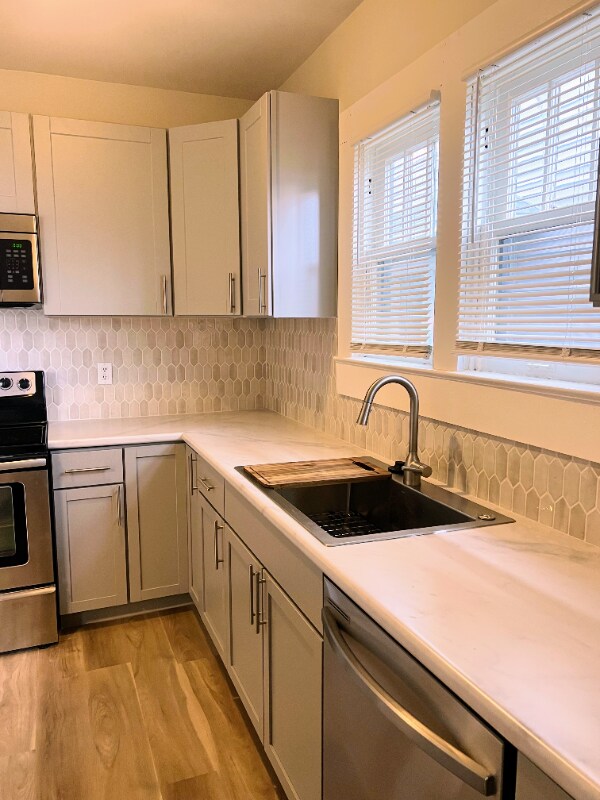 Foto del edificio - 607 N Oxford St