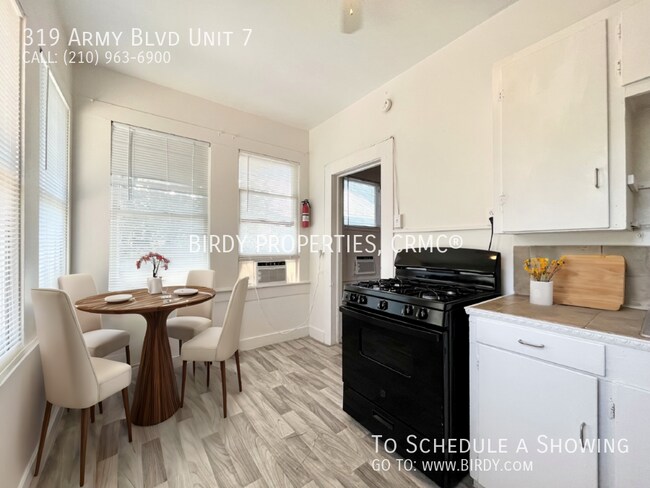 Foto del edificio - 319 Army Blvd