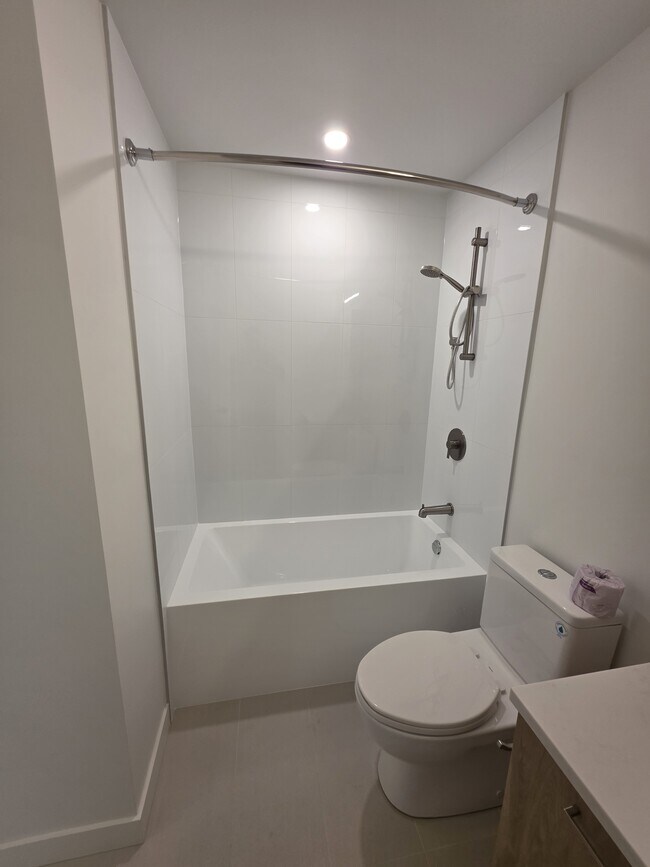 Photo du bâtiment - 82 1st St