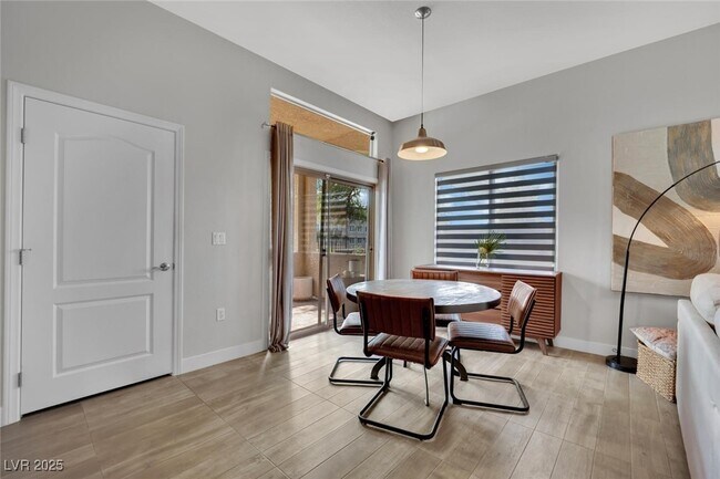 Foto del edificio - 8805 Jeffreys St