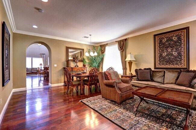 Foto del edificio - 1318 Surrey Downs Ln