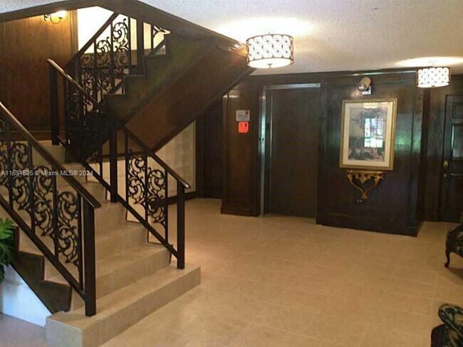 Foto del edificio - 3680 Inverrary Dr