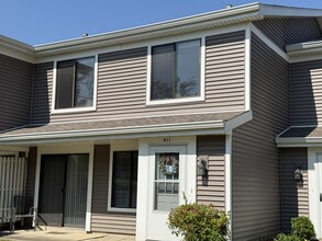 Building Photo - 411 Tyler Ct