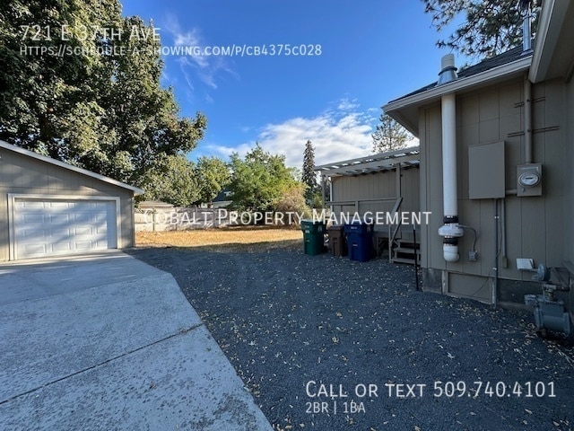 Building Photo - 721 E 37th Ave