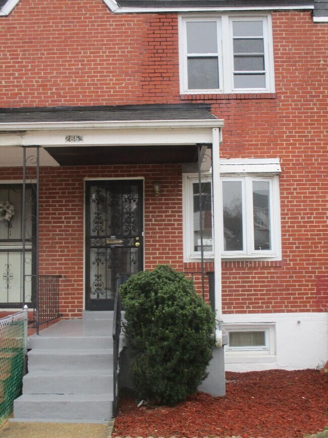 Building Photo - 2863 Edgecombe Cir S