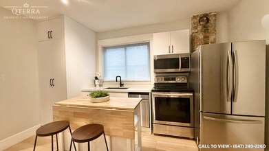 Building Photo - 251 Silverthorn Av