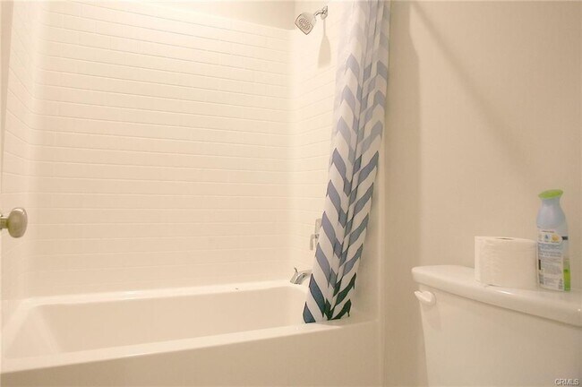 Building Photo - 125 Full Sun