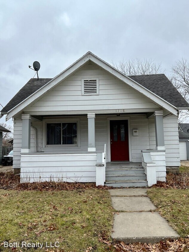 3 br, 1 bath House 1718 N Winnebago St House Rental in Rockford, IL