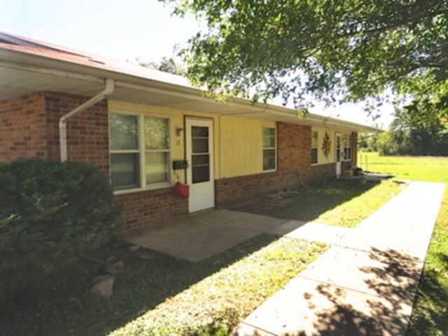 Foto del edificio - 15042 Forest Ave