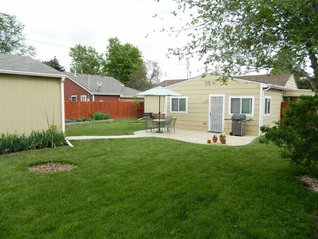 Foto del edificio - 3 bed/ 1 Bath in Desirable Park Hill Neighborhood