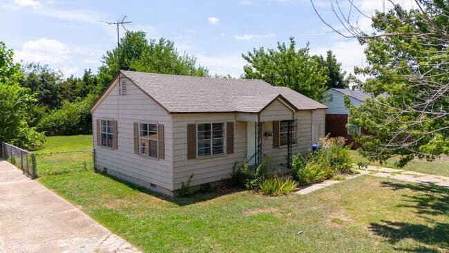 Building Photo - Charming 3-Bedroom Home in Prime Norman Lo...