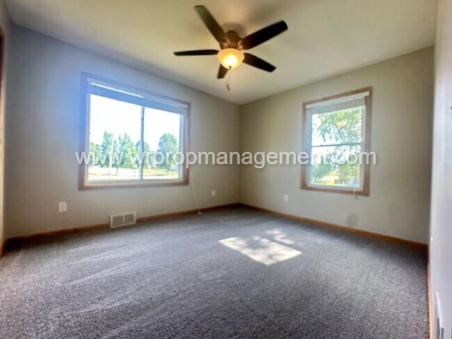 Building Photo - 3 bed 1 Bath Ranch in Bedford School District