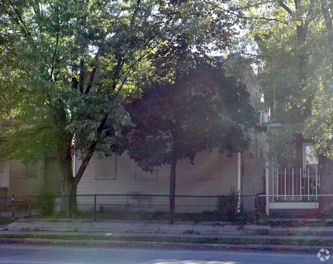 1661 N College Ave, Indianapolis, IN 46202 Apartments in Indianapolis