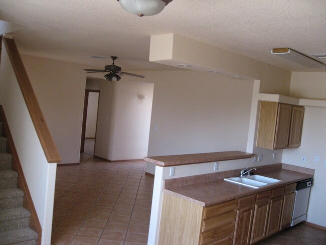 Building Photo - 2355 Saturn Cir