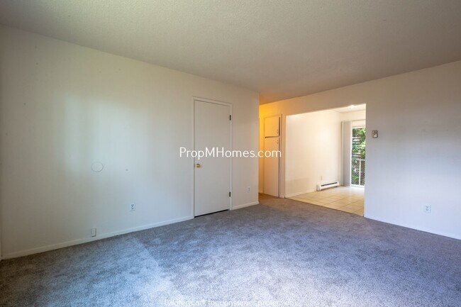 Foto del edificio - Great Two Bedroom Apartment In St. Johns N...