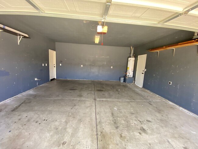 Foto del edificio - Lovely 2 bedroom, 2 bath home on Dolcetto Court coming soon!