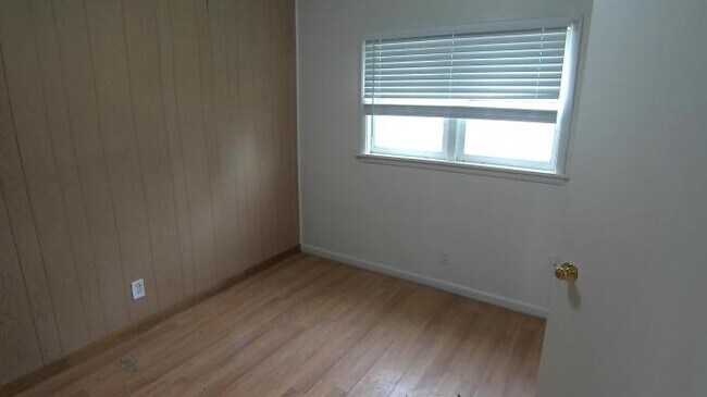 Building Photo - 2 bedroom in Cheyenne WY 82001
