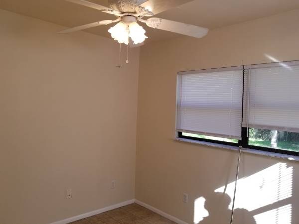 Foto del edificio - 10950 Barrett St